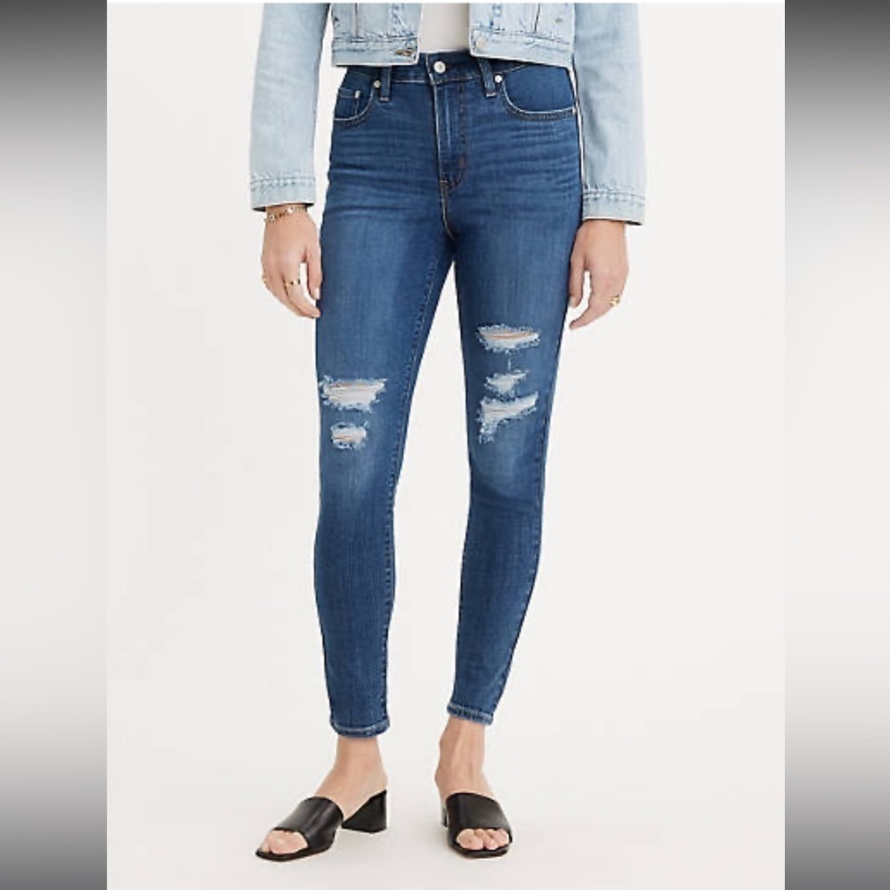 Levi’s 721 high rise distressed skinny jeans size 30